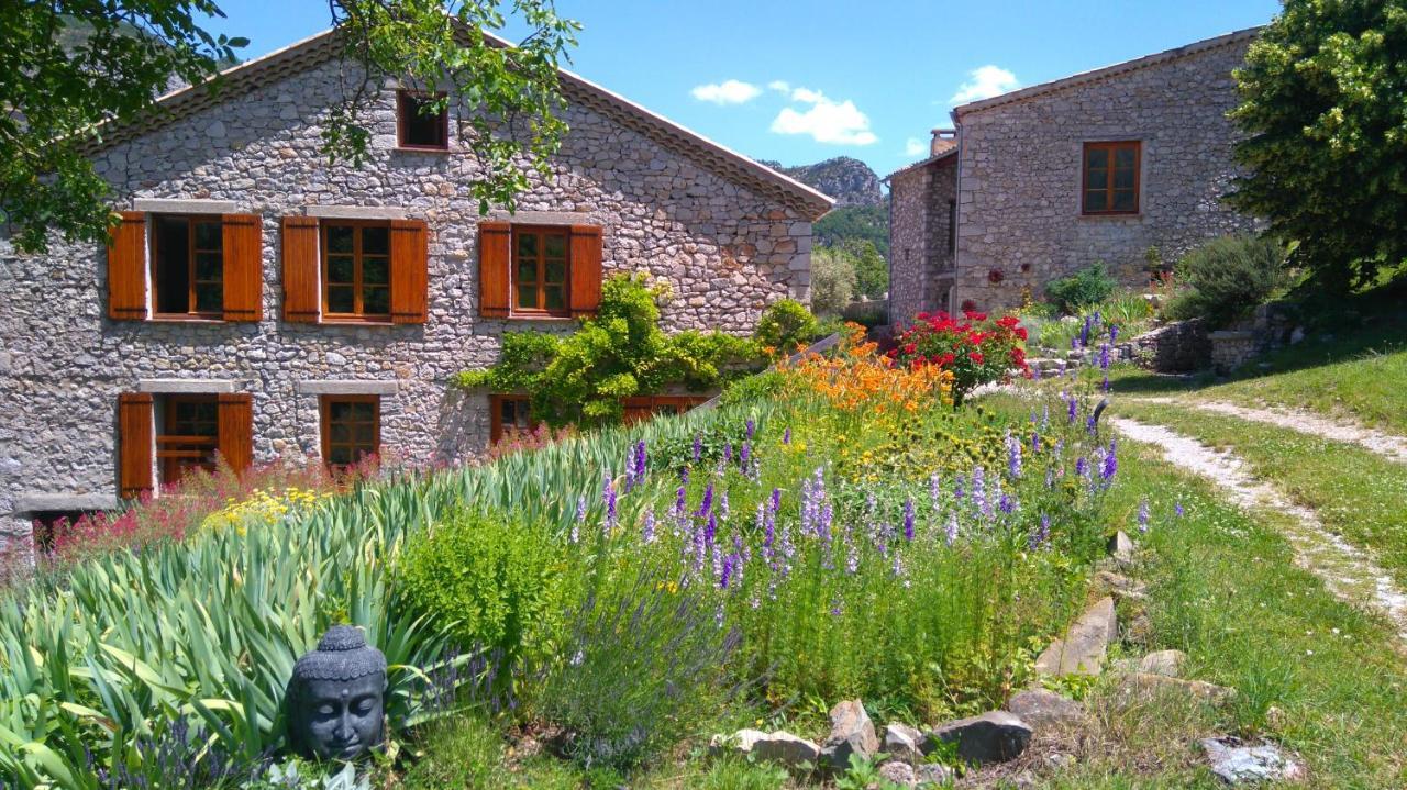 Entre Terre Et Ciel Bed & Breakfast Remuzat Bagian luar foto