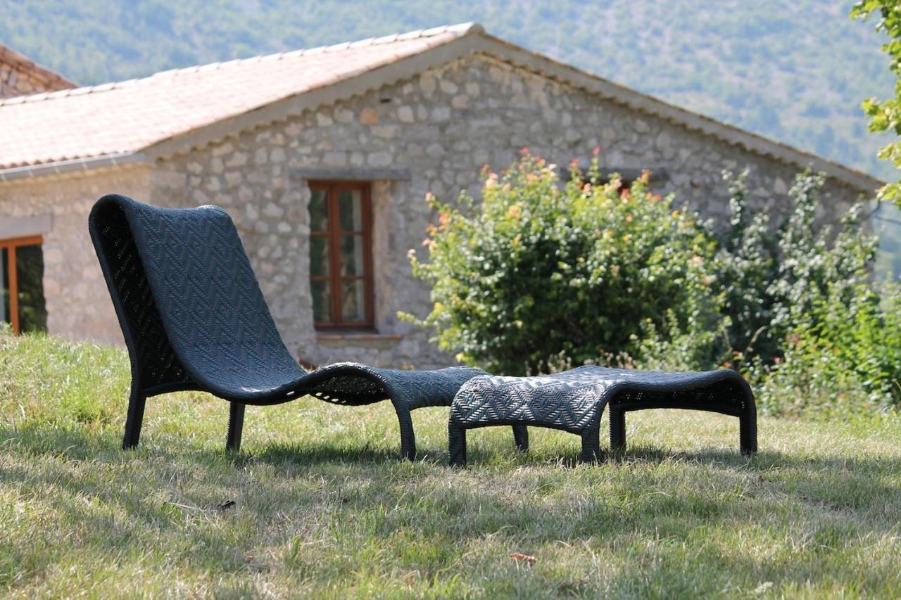 Entre Terre Et Ciel Bed & Breakfast Remuzat Bagian luar foto